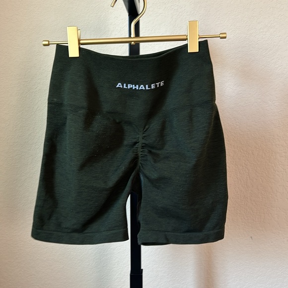 Alphalete Amplify Shorts 5” Inseam In Dark Green Size Small - Picture 3 of 7